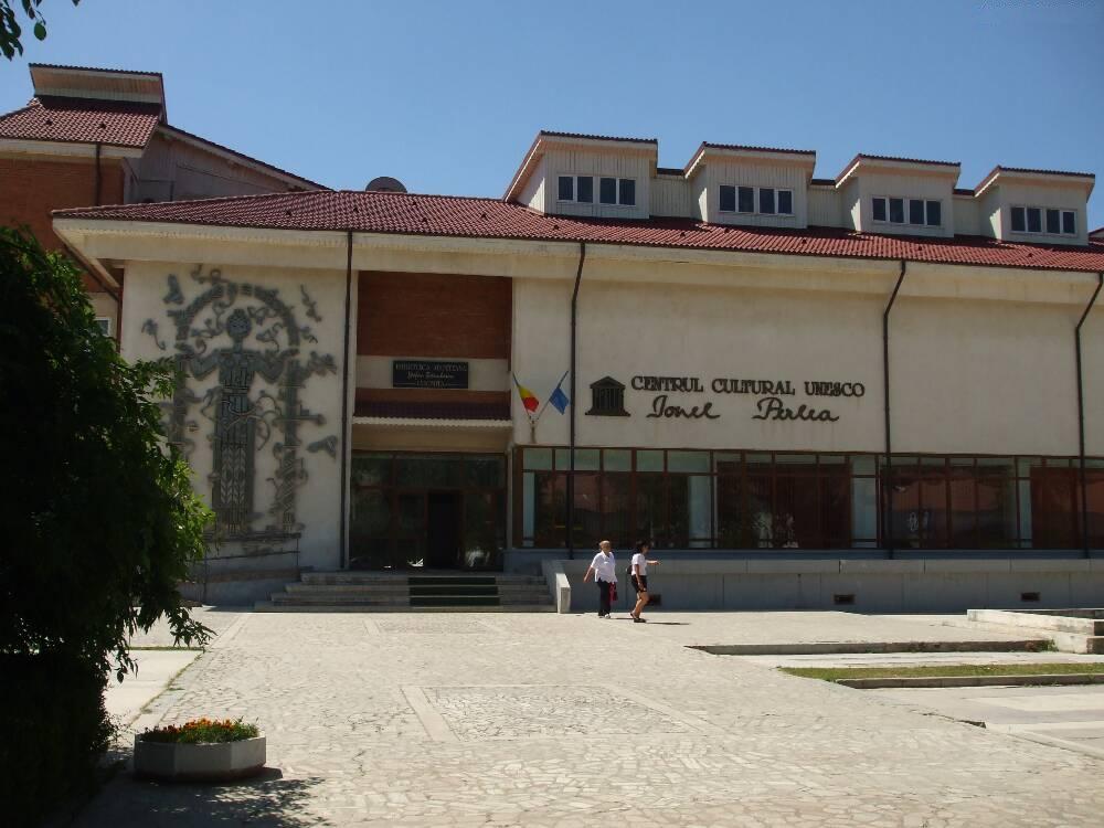 Centrul Cultural Ionel Perlea